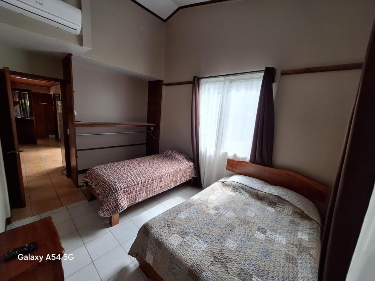 Iris Arenal Hotel La Fortuna Exterior photo